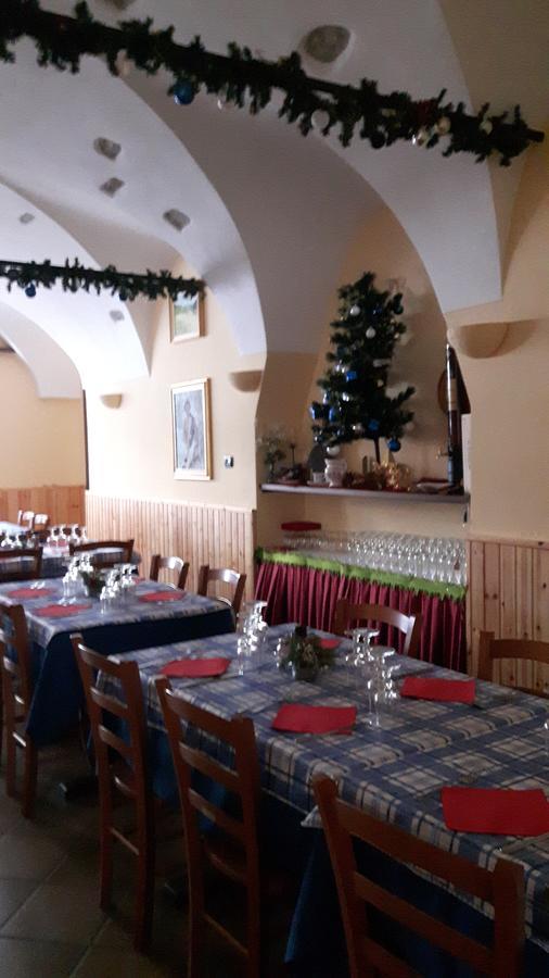 Trattoria Bar Pace Otel Re Dış mekan fotoğraf